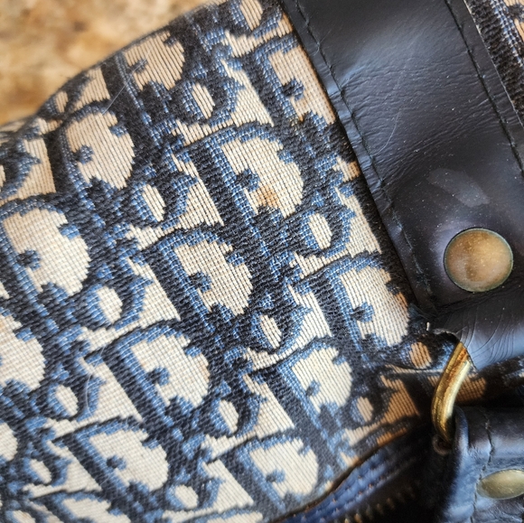 ✨️Dior✨️ duffel bag with leather trim. - Picture 14 of 16